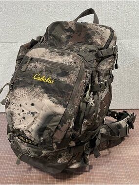 Cabela's Bow & Rifle 2500 Camouflage Hunting Backpack